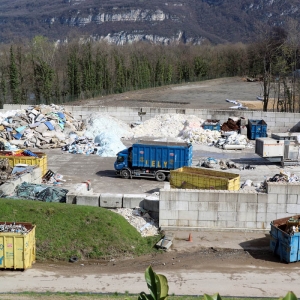 130-ecopole-tri-encombrants-camion