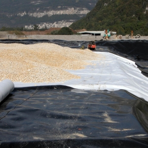 143-ecopole-alveoles-fermeture-phase1 Couverture d'alvéole