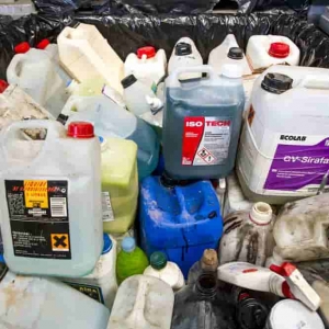 Service de collecte des produits chimiques Service de collecte des produits chimiques