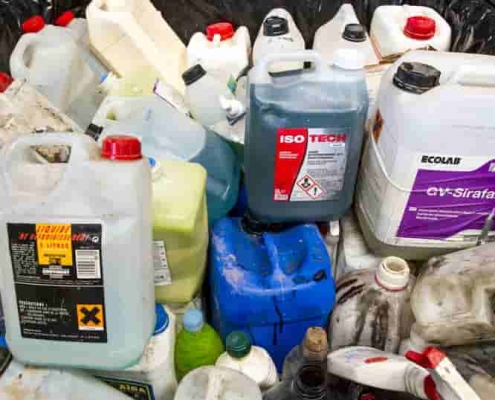 Service de collecte des produits chimiques Service de collecte des produits chimiques