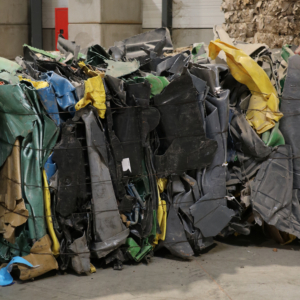 Balle de plastiques durs